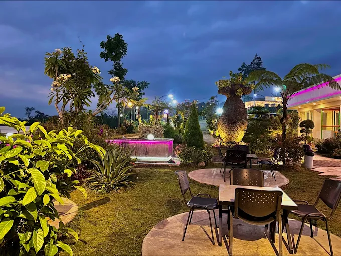 7 Cafe Outdoor di Malang dengan View Bagus & Kekinian 10 hipwee-cafe di Malang view bagus Chatten Cafe Batu