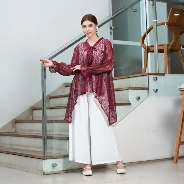 8 Outer Brokat Kekinian yang Modis, Stylish, dan Harganya Terjangkau! 9