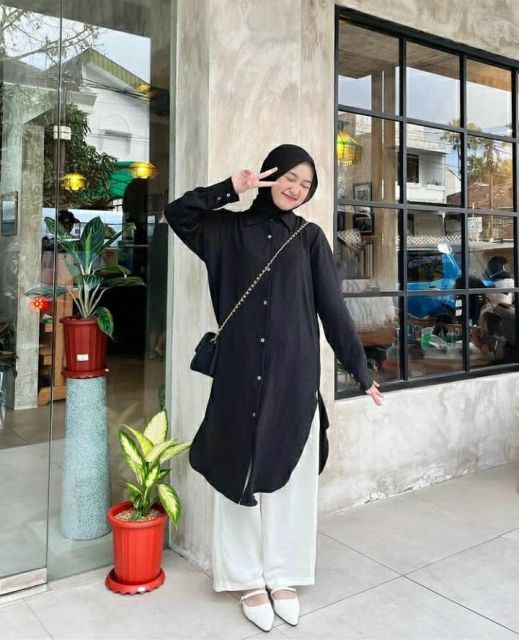 7 OOTD Ulang Tahun Hijab Stylish yang Simple dan Effortless 9 tunic polos dan celana kulot
