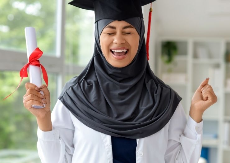 45 Ucapan Selamat Wisuda Singkat yang Berkesan & Ngena 5 ucapan selamat wisuda islami