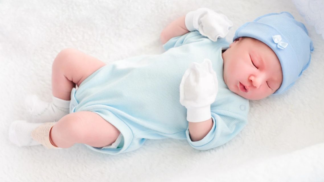 85 Nama Bayi Laki-Laki Kristen yang Nggak Hanya Keren, tapi juga Penuh Doa Baik untuk Si Kecil 8 Nama bayi laki-laki Kristen (2)