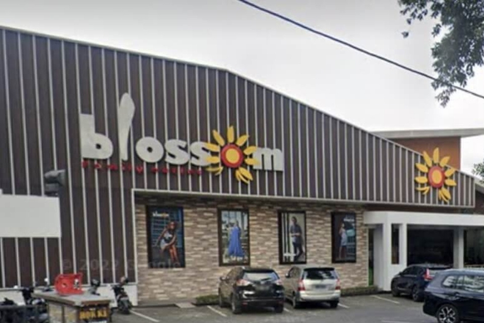 9 Tempat Belanja Murah di Bandung Paling Hits, Surga Belanja Branded hingga Grosiran 17 hipwee-Blossom FO, Rekomendasi Tempat Belanja di Bandung Daerah Dago