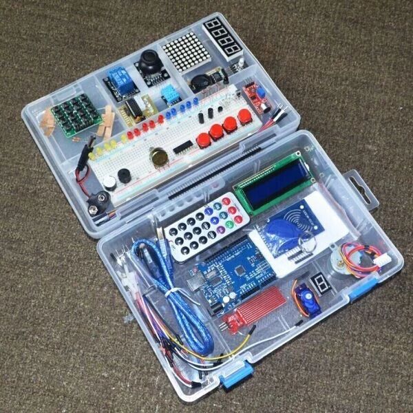 10 Ide Kado untuk Anak Laki-Laki Umur 13 Tahun, Cocok untuk Remaja SMP 18 hipwee-Kado untuk anak laki-laki umur 13 tahun Starter Kit Coding