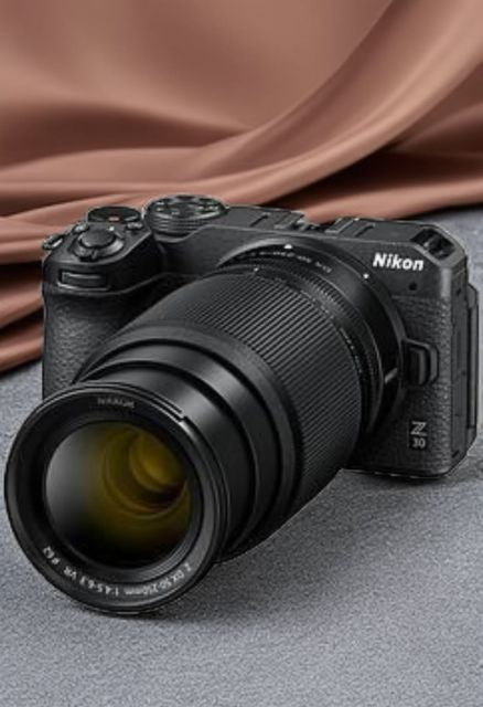 7 Rekomendasi Kamera untuk Vlog Terbaik, dari yang Mungil sampai yang Serius! 12 hipwee-Kamera untuk vlog Nikon Z30 Photo by pinterest.com/veryhq