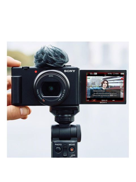 7 Rekomendasi Kamera untuk Vlog Terbaik, dari yang Mungil sampai yang Serius! 8 hipwee-Kamera untuk vlog Sony ZV-1 ii Photo by pinterest.com/veryhq