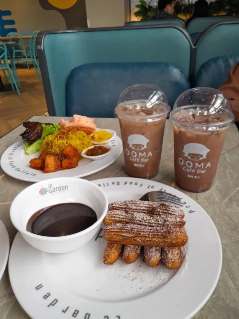 9 Tempat Makan Keluarga di Palembang yang Nyaman, Enak, dan Ramah Anak 11 hipwee-Tempat makan keluarga di Palembang Le Garden PIM