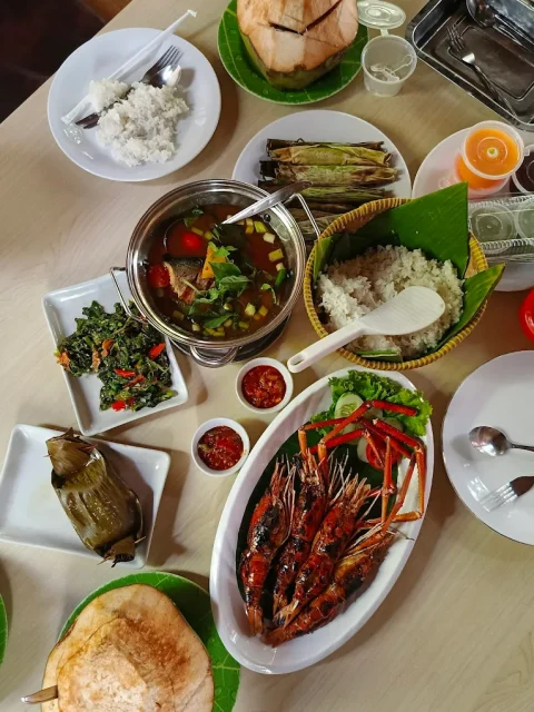 9 Tempat Makan Keluarga di Palembang yang Nyaman, Enak, dan Ramah Anak 17 hipwee-Tempat makan keluarga di Palembang Pondok Kelapo