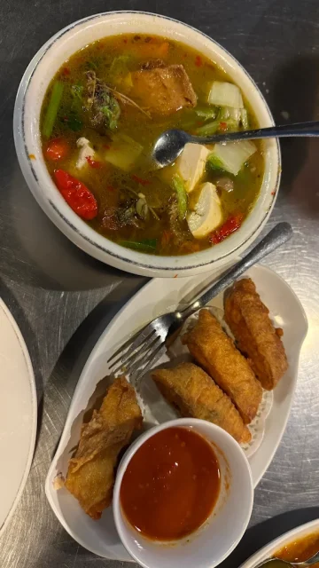 9 Tempat Makan Keluarga di Palembang yang Nyaman, Enak, dan Ramah Anak 13 hipwee-Tempat makan keluarga di Palembang River Side Restaurant
