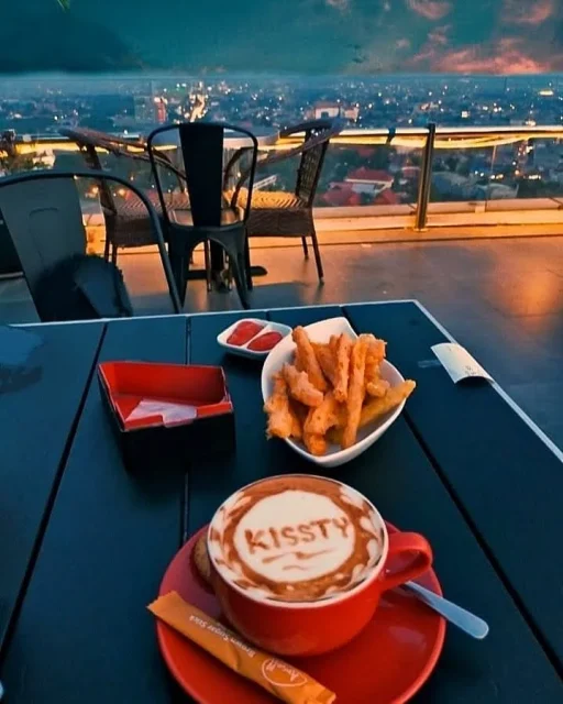 6 Tempat Makan Keluarga di Pekanbaru yang Bikin Acara Kumpul Jadi Lebih Seru 12 hipwee-Tempat makan keluarga di Pekanbaru Sky Park Cafe & Bar