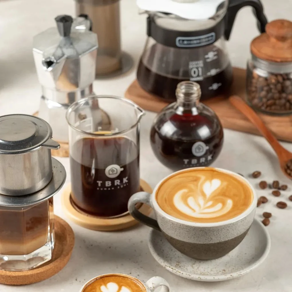 Rekomendasi Tempat Nongkrong di Surabaya yang Murah, Cocok Buat Kantong Anak Muda! 14 hipwee-Tempat nongkrong di Surabaya yang murah meriah TBRK Roastery - Playground