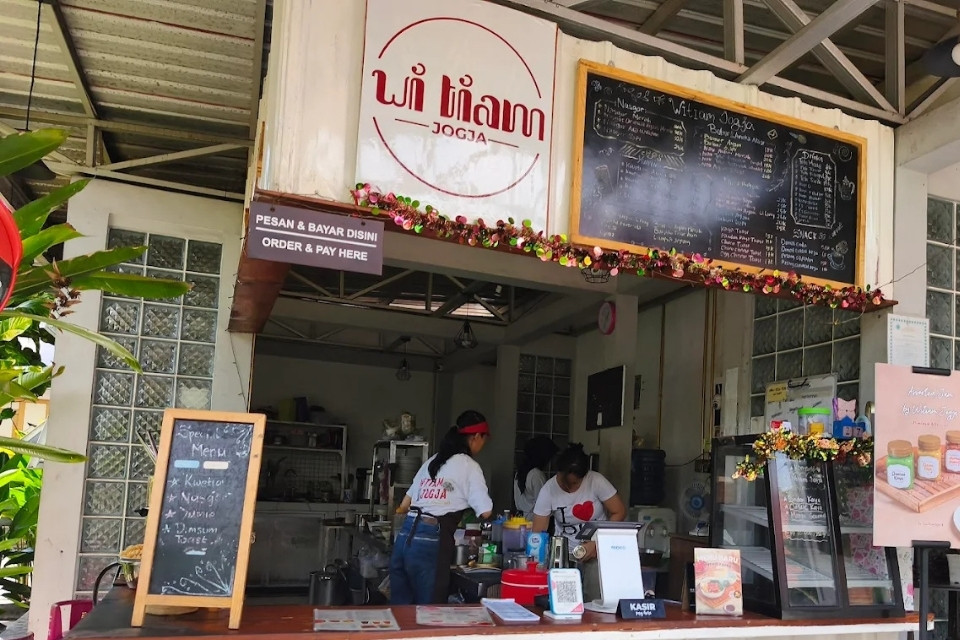 Wajib Mampir! 9 Kopi Tiam Jogja yang Cocok buat Sarapan sampai Nongkrong 24 Jam 14 hipwee-Wi Tiam