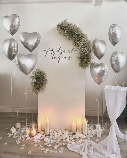 10 Backdrop Lamaran Simpel & Aesthetic yang Bikin Momen Makin Spesial 19