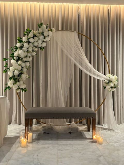 10 Backdrop Lamaran Simpel & Aesthetic yang Bikin Momen Makin Spesial 14