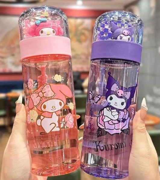 10 Perlengkapan Sekolah Anak TK yang Wajib Disiapkan 12 botol minum anak