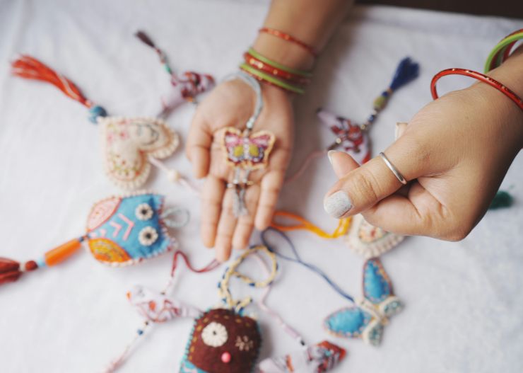 Ide Kado untuk Anak Perempuan 12 Tahun yang Bermanfaat 17 diy craft kits