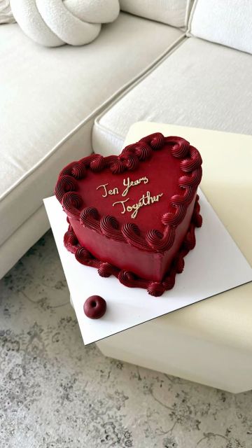 10 Ide Kue Anniversary Pernikahan yang Romantis, Simple, dan Bikin Pasangan Terharu 14