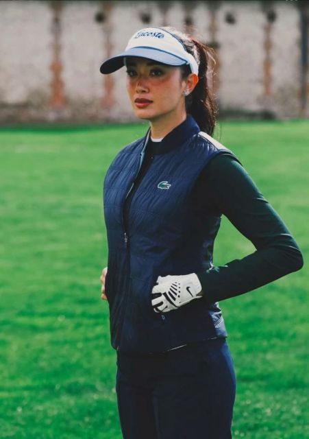 Inspirasi Outfit Golf Wanita yang Stylish dan Nyaman di Lapangan 14 layered golf outfit