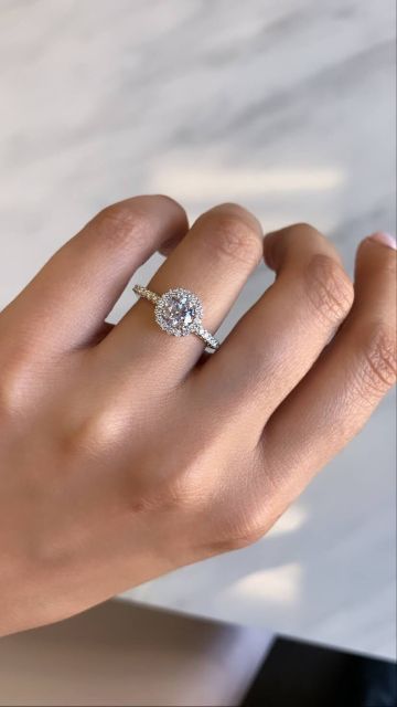 10 Model Cincin Nikah yang Simple, Timeless, dan Elegan: Cocok di Jari Kamu, nih! 12