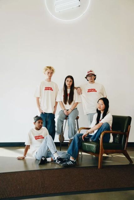 8 Outfit Foto Studio yang Bikin Hasil Jepretan Lebih Estetik dan Rapi 13