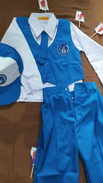 10 Perlengkapan Sekolah Anak TK yang Wajib Disiapkan 16 seragam ganti