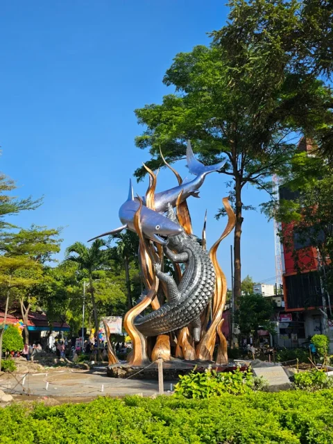 10 Tempat Liburan di Surabaya yang Seru Buat Healing dan Jalan Bareng Orang Tersayang 13 hipwee-tempat liburan di Surabaya KBS