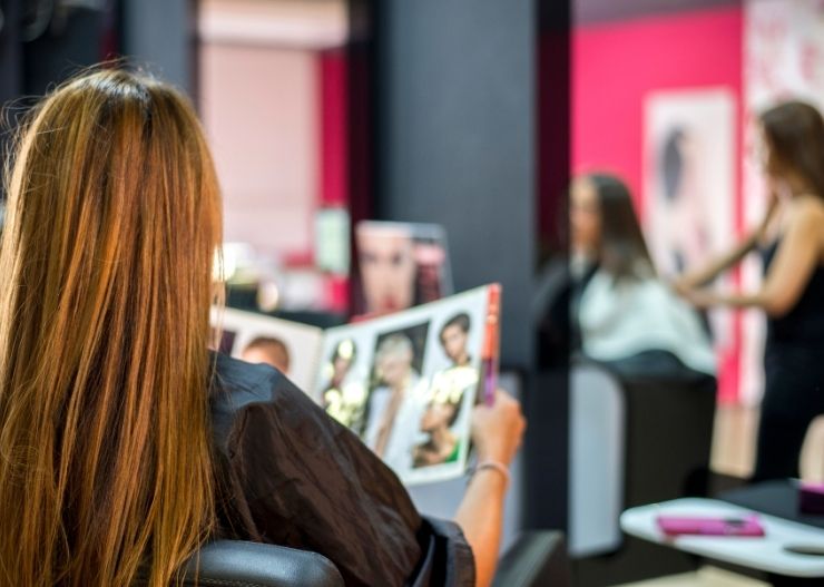 How AI Is Changing the Way We Choose Hairstyles and Why Righthair.ai Is Leading the Revolution 6 traditional hairstyle selection