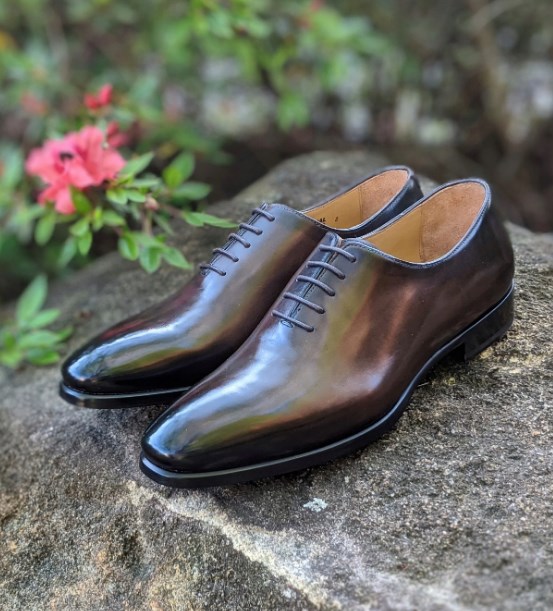 7 Jenis Sepatu Pengantin Pria Elegan untuk Hari Pernikahan 12 wholecut shoes