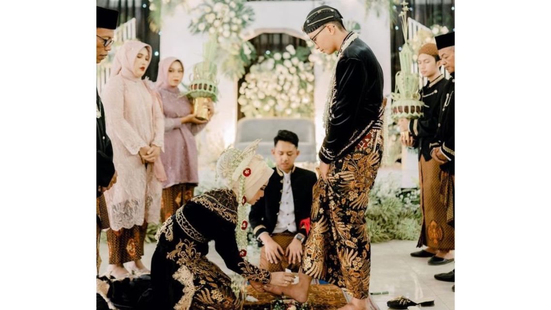 15 Prosesi Pernikahan Adat Jawa yang Sakral, Sarat Makna, dan Filosofis. 26 Prosesi dan makna pernikahan adat Jawa (10)