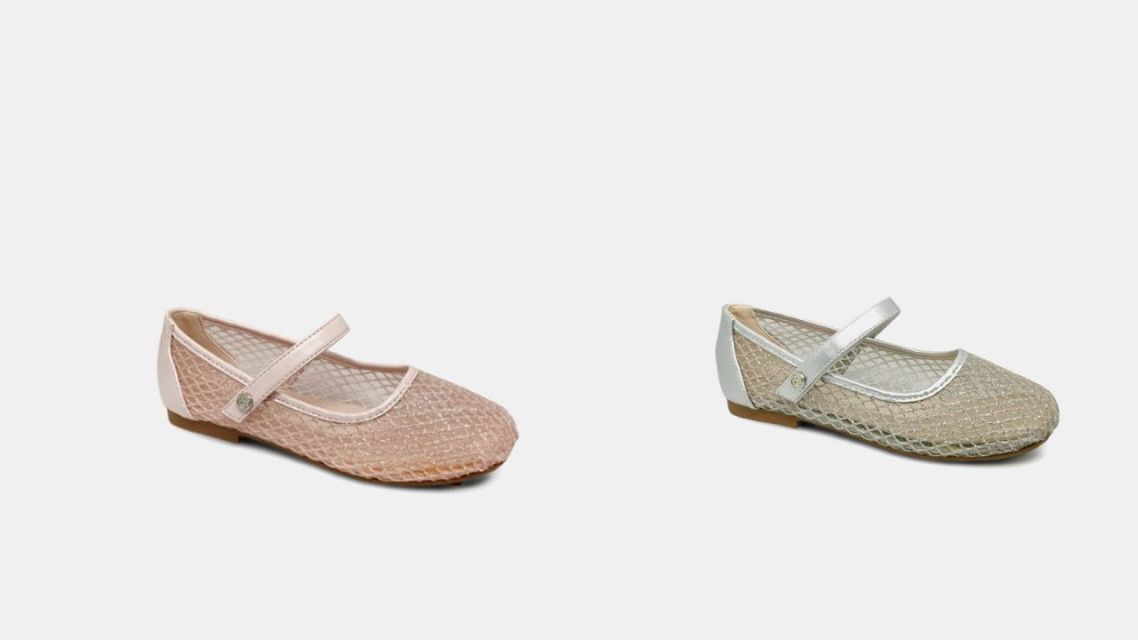 12 Sepatu Anak Perempuan SD yang Nyaman dan Stylish 14 Sepatu Anak Perempuan SD (1)