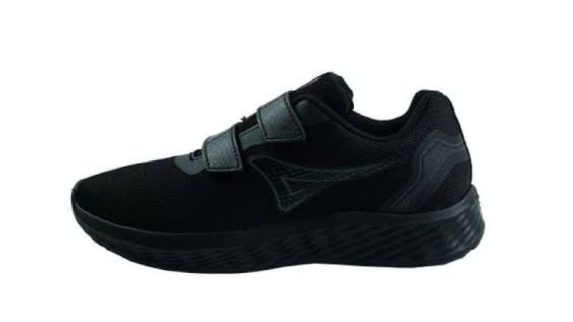 12 Sepatu Anak Perempuan SD yang Nyaman dan Stylish 16 Sepatu Anak Perempuan SD (3)