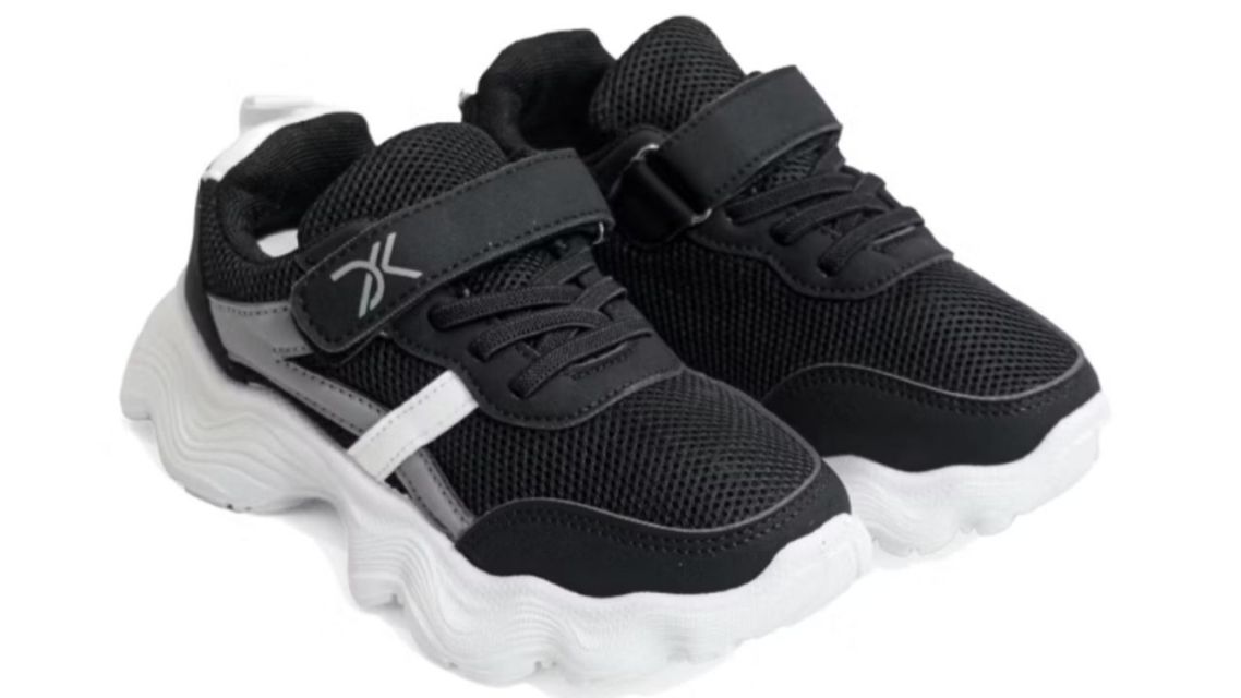 13 Sepatu Anak TK Laki-Laki yang Nyaman, Stylish dan Wajib Punya 15 sepatu TK anak Laki-Laki (1)