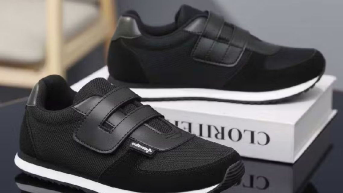 13 Sepatu Anak TK Laki-Laki yang Nyaman, Stylish dan Wajib Punya 19