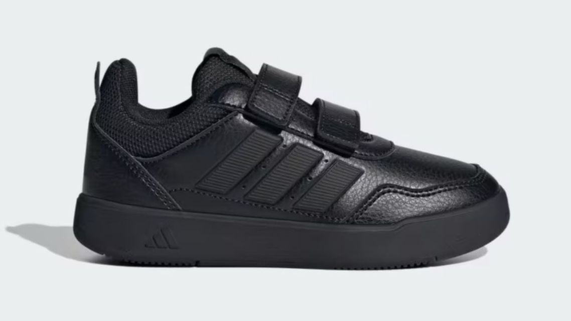 13 Sepatu Anak TK Laki-Laki yang Nyaman, Stylish dan Wajib Punya 17