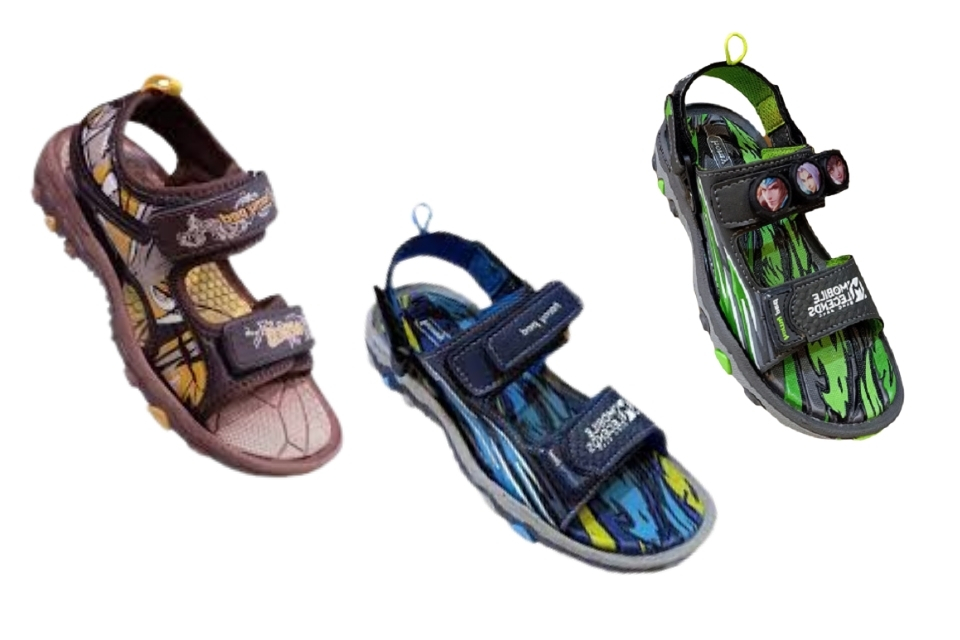 10 Sandal Anak Laki-Laki yang Awet dan Nyaman Dipakai Sehari-hari 13 hipwee-Homyped Ninja Falcon 01 Sandal Anak