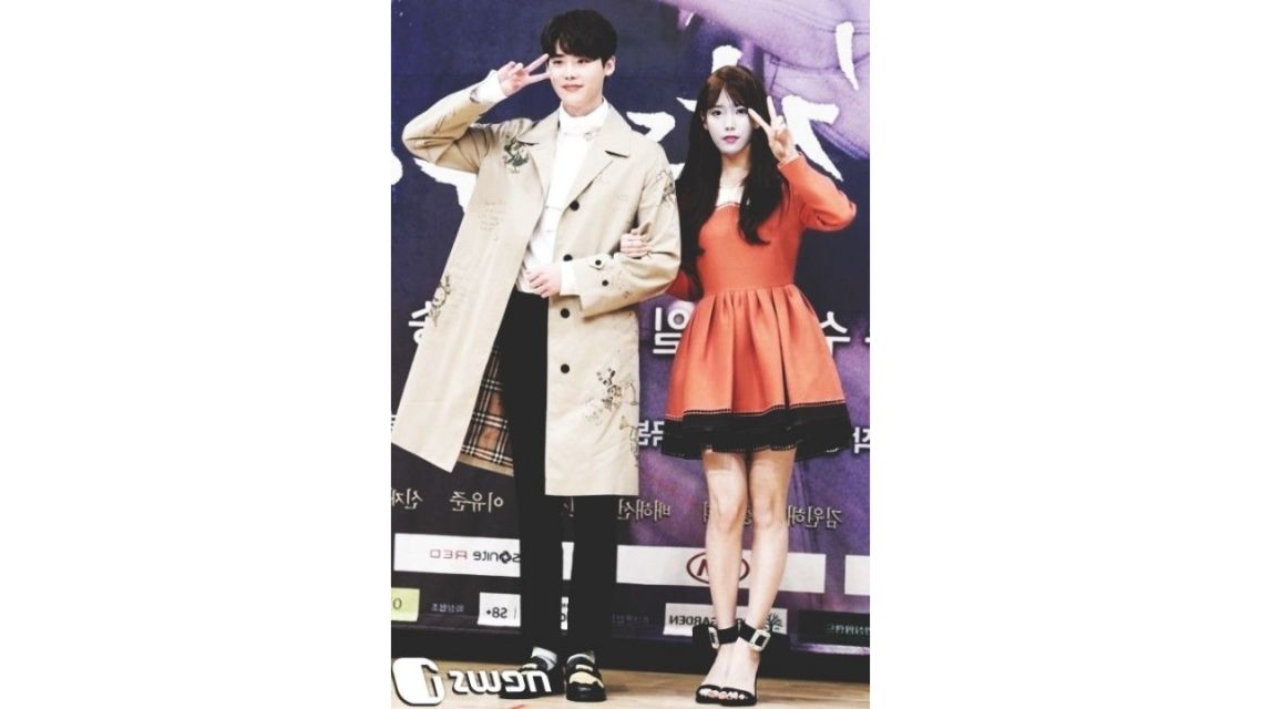 11 Fakta Perjalanan Cinta IU dan Lee Jong Suk, 14 Tahun Saling Mengenal hingga Berpisah Setelah 4 Tahun Pacaran. 13 IU dan Lee Jong Suk (2)
