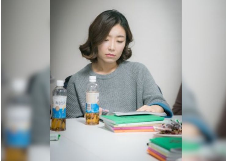 Sinopsis The Office Worker Who Sees Destiny, Drama Terbaru Seo In Guk & Krystal Jung di 2027 10 park hye jin