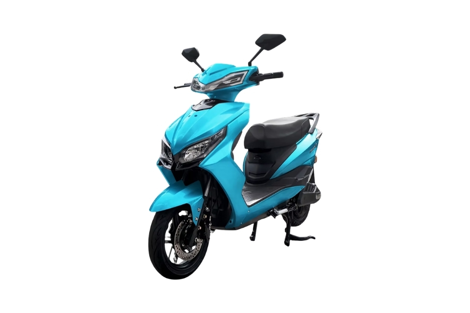 Rekomendasi Motor Listrik Murah dan Awet, Nyaman untuk Berkendara Tiap Hari 14 hipwee-Smoot Tempur