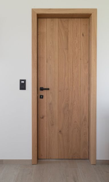 7 Model Pintu Kamar Minimalis Elegan untuk Hunian Modern 9 natural finishing door