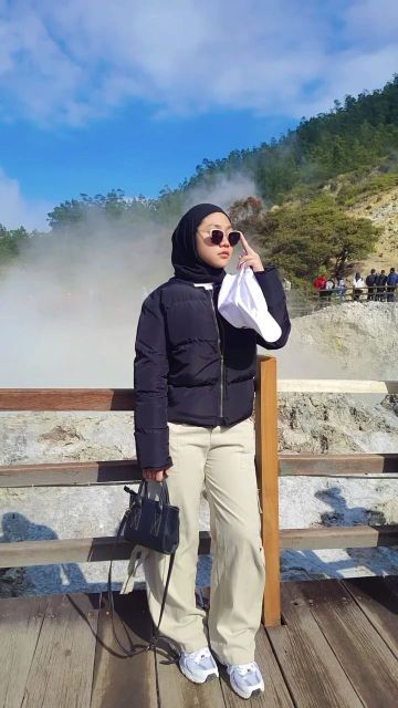 7 Outfit ke Dieng Wanita yang Nyaman & Tetap Kelihatan Modis 10 thermal inner + fleece jacket + puffer vest