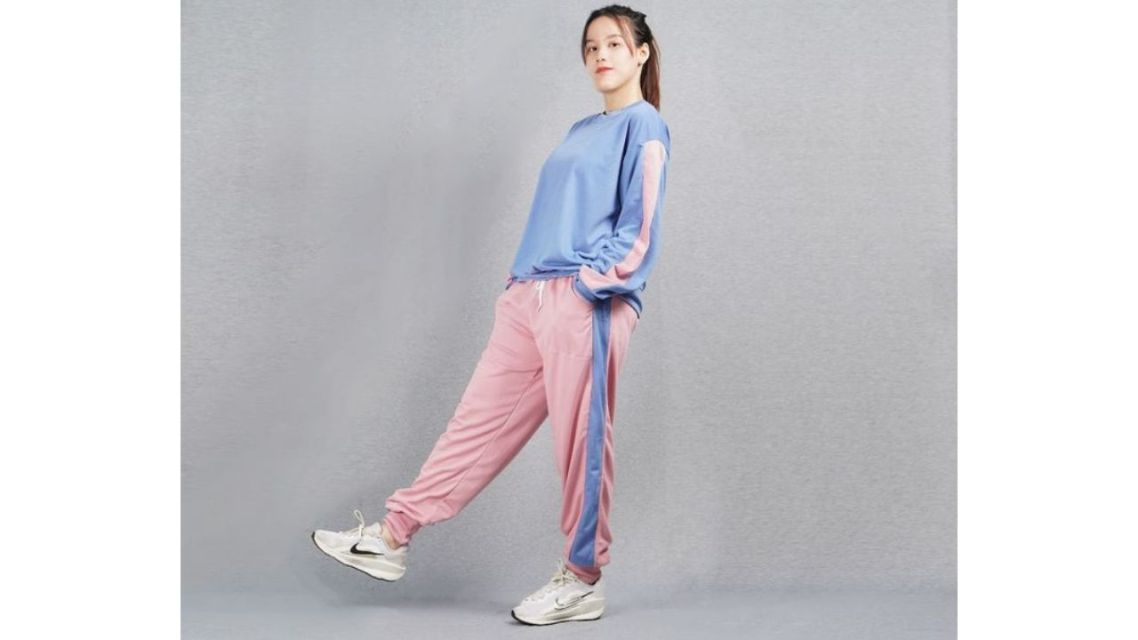 Inspirasi Outfit CFD Wanita yang Nyaman, Stylish, dan Bikin Semangat Jalan Pagi 20 Outfit CFD Wanita (7)