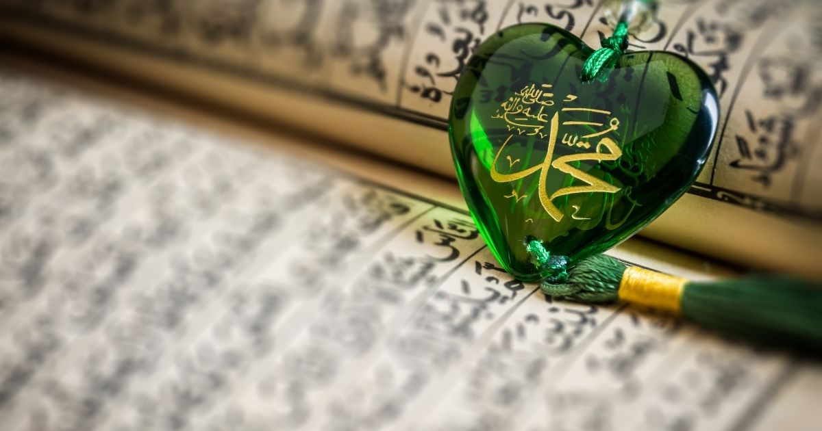 Ucapan Maulid Nabi Muhammad SAW Terbaik, Penuh Doa dan Menyentuh Hati 8 hipwee-Kata-kata Maulid Nabi Muhammad SAW Bahasa Inggris