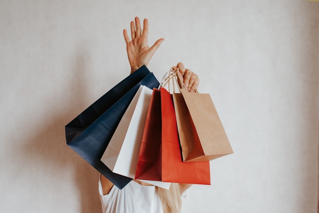 Doom Spending, Kebiasaan Finansial yang Bisa Buat Keuangan Babak Belur! 8 apa itu doom spending