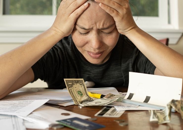 Money Dysmorphia: Rasa Kekurangan Meski Finansial Aman 12 ciri ciri financial dysmorphia
