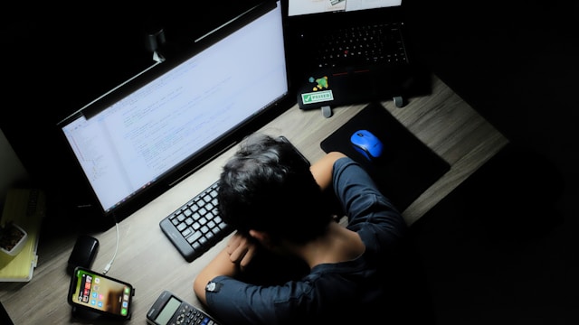 Jam Berapa Anak Muda Paling Produktif? Ini Penjelasannya Menurut Riset 8 kerja di malam hari