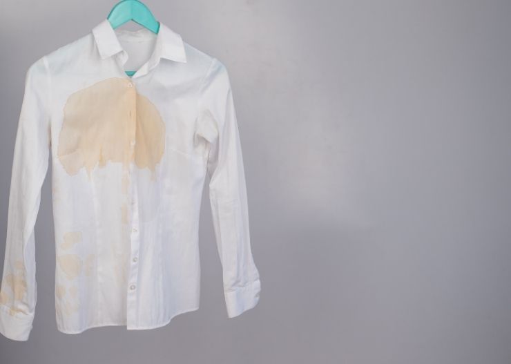 Cara Menghilangkan Noda Kopi di Baju Putih dan Berwarna 6 kesalahan umum dalam menghilangkan noda kopi