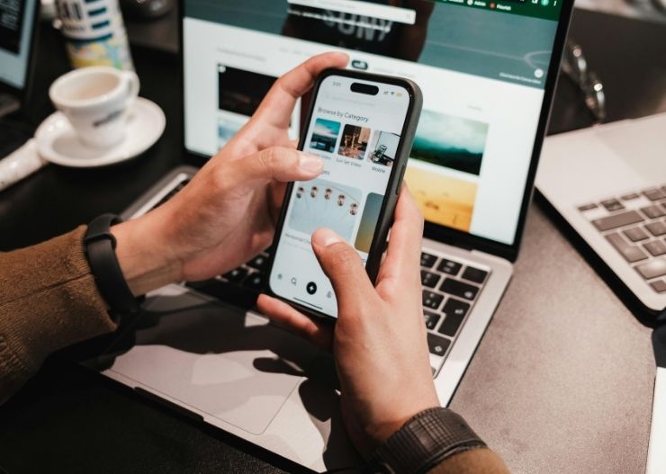 Berapa Lama Orang Indonesia Menggunakan HP dalam Sehari? Ini Gambarannya! 10 penggunaan smartphone