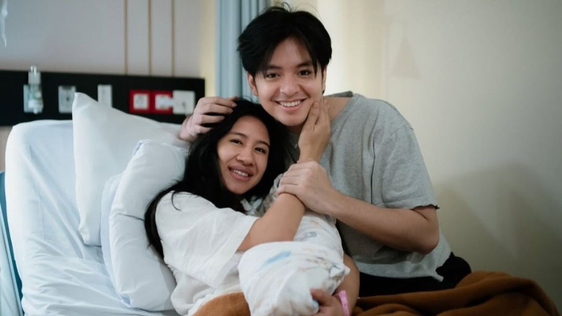 8 Fakta Terbaru Angga Yunanda dan Shenina Cinnamon yang Kini Resmi Menjadi Orang Tua 14 Angga Shenina mengumumkan kelahiran anak pertam
