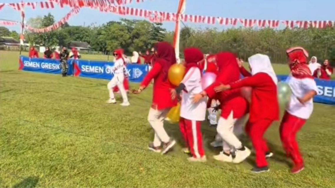 15 Lomba 17 Agustus Lucu Ibu-Ibu yang Dijamin Bikin Perayaan HUT RI 2026 Makin Pecah 17 Lomba 17 Agustus lucu ibu-ibu (1)