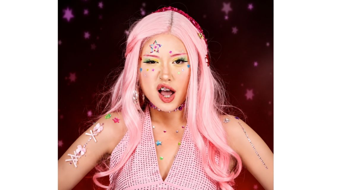 Tren Makeup Naykilla Ramai Direcreate, Benarkah Y2K Bangkit Lagi? Bonus Prompt AI! 10 Trend makeup Naykilla