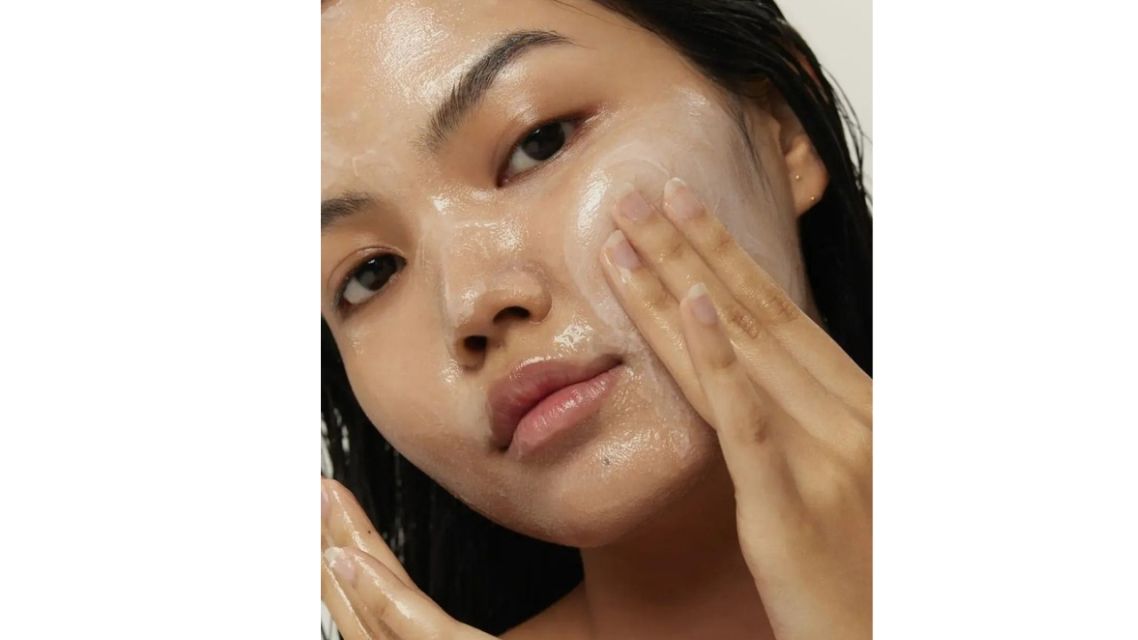 Micellar Water vs Cleansing Balm, Mana yang Lebih Cocok untuk Kulitmu? 15 Micellar water vs cleansing balm (1)